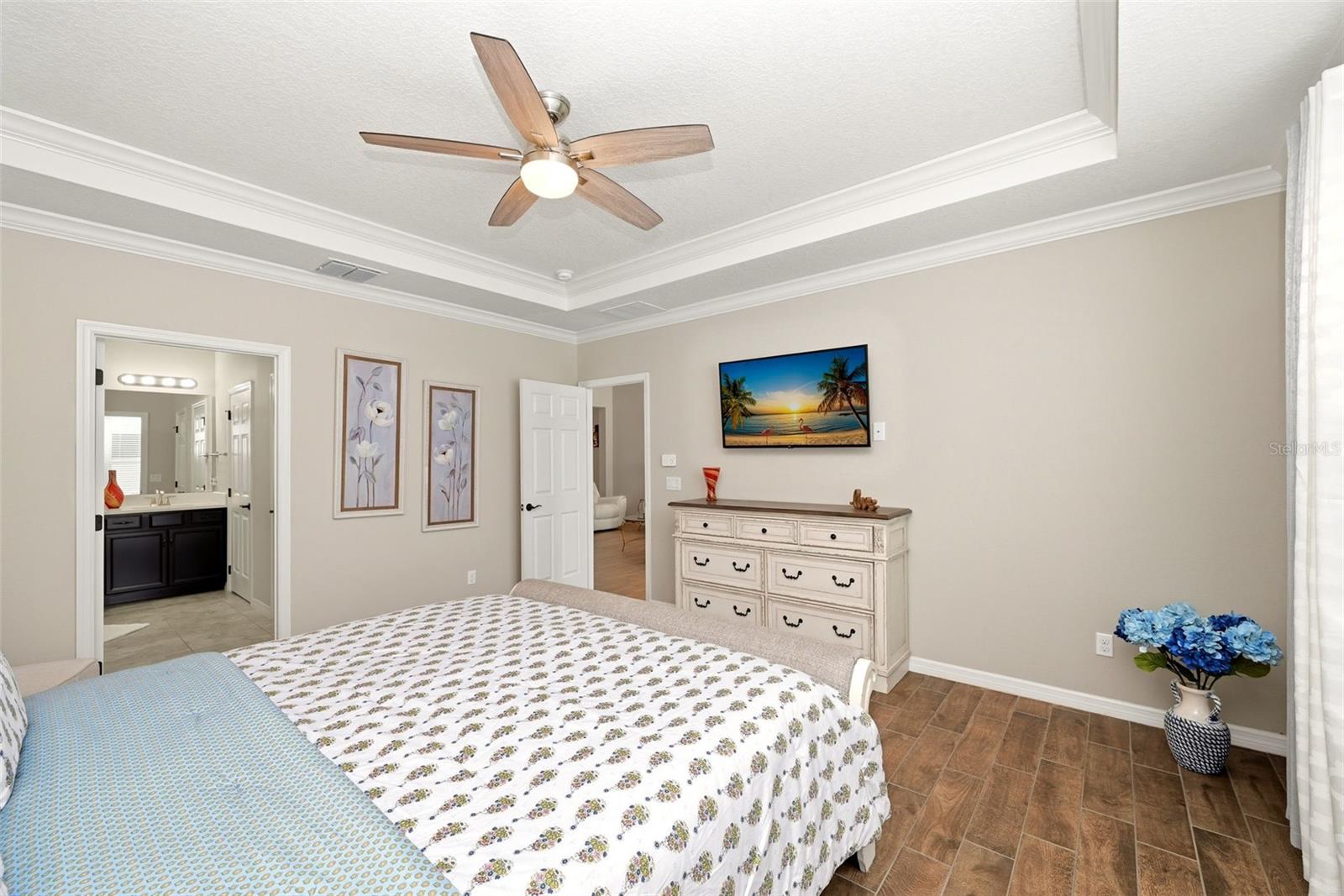 Image 32 of 58 For 2385 Dammar Street