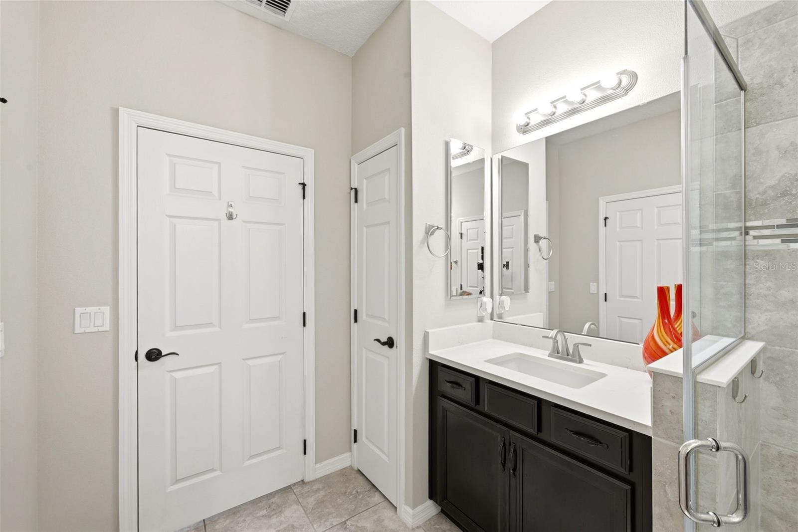 Image 34 of 58 For 2385 Dammar Street