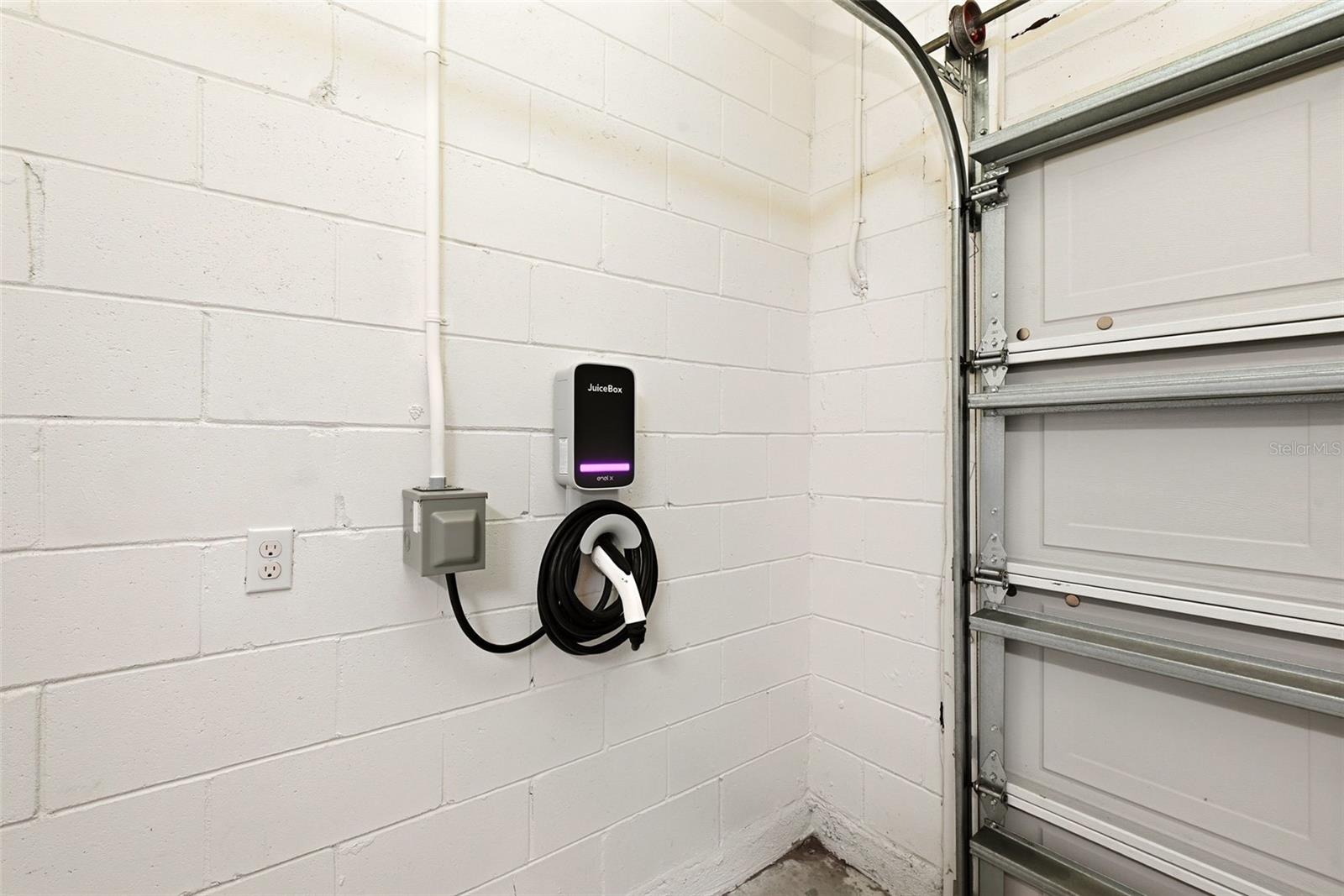 Image 42 of 58 For 2385 Dammar Street