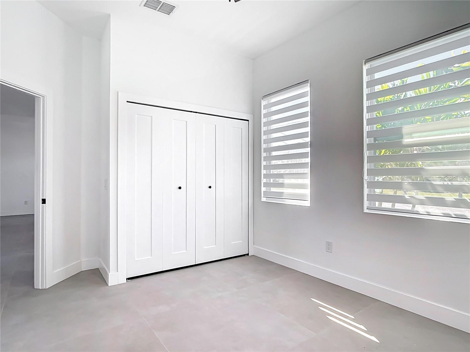 Image 20 of 34 For 174 Ingram Boulevard