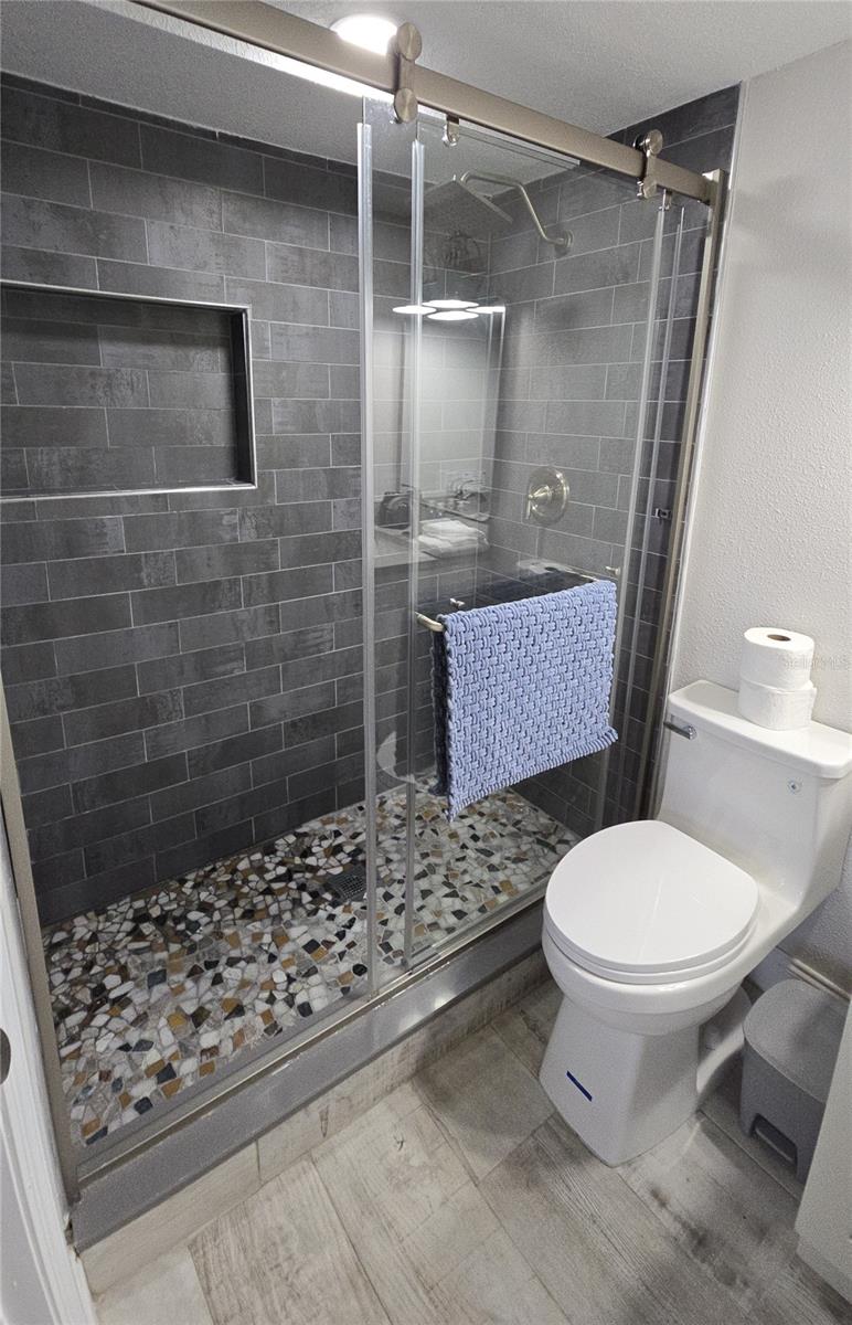 Image 14 of 41 For 2107 Pine Terrace