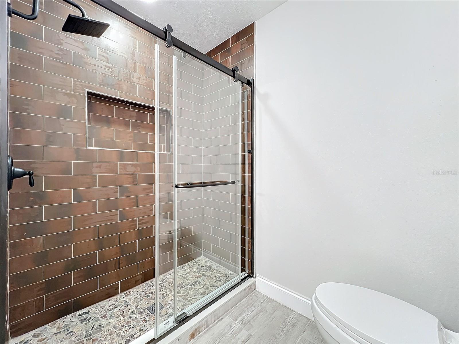 Image 21 of 41 For 2107 Pine Terrace