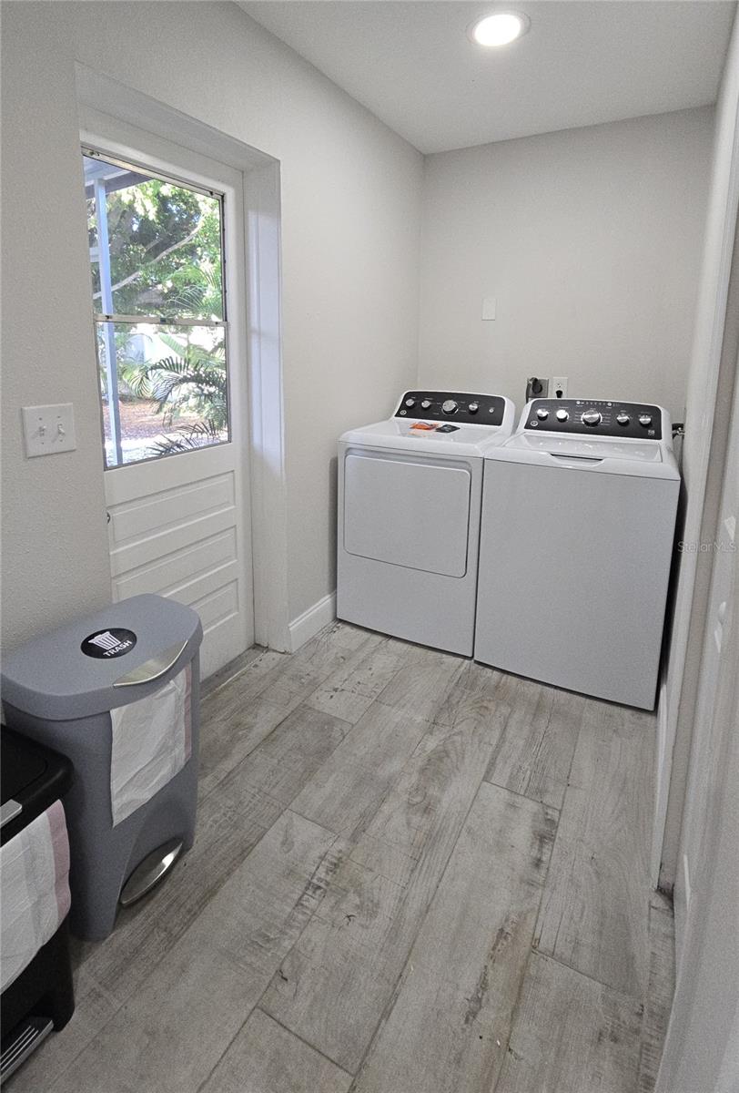 Image 22 of 41 For 2107 Pine Terrace