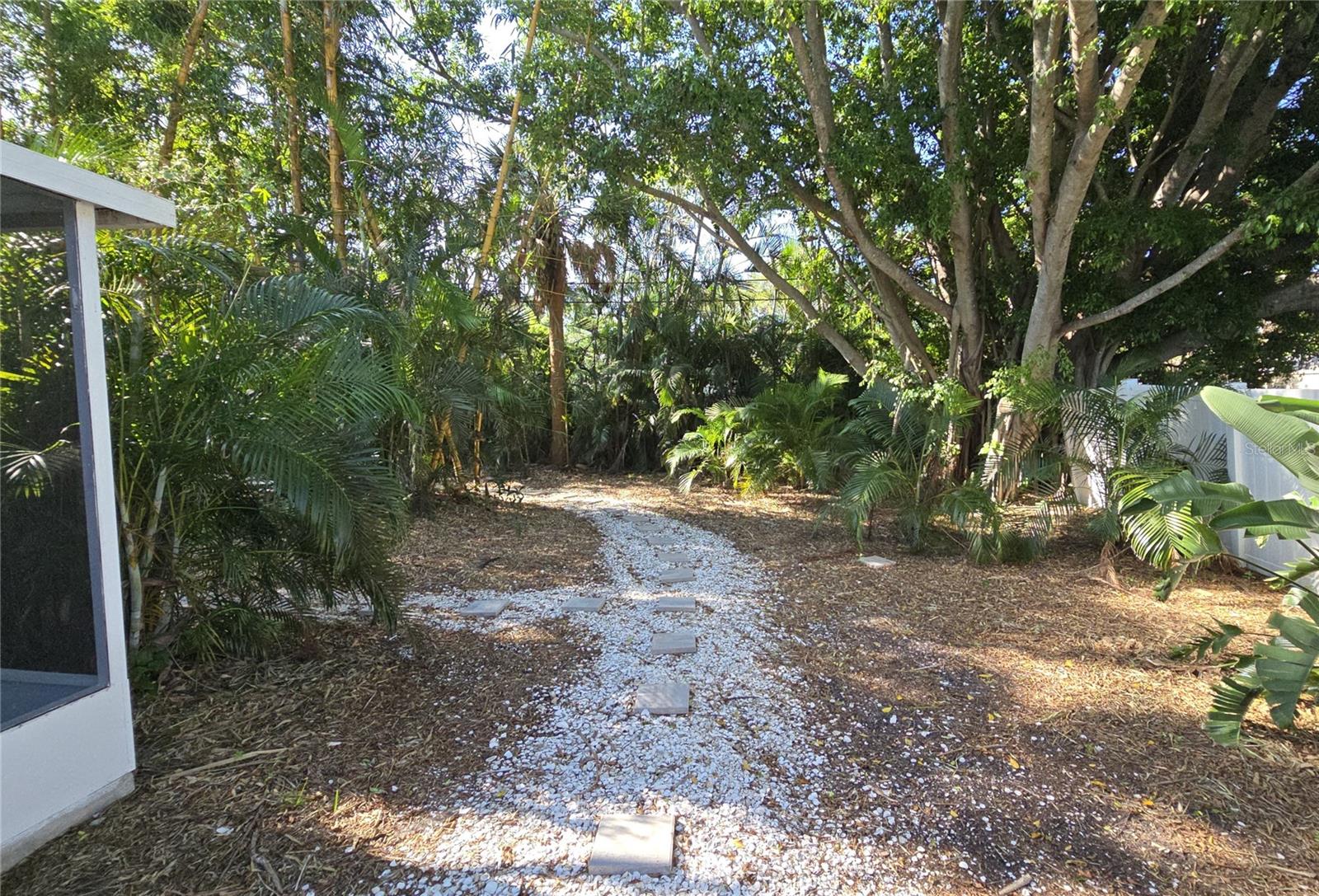 Image 25 of 41 For 2107 Pine Terrace