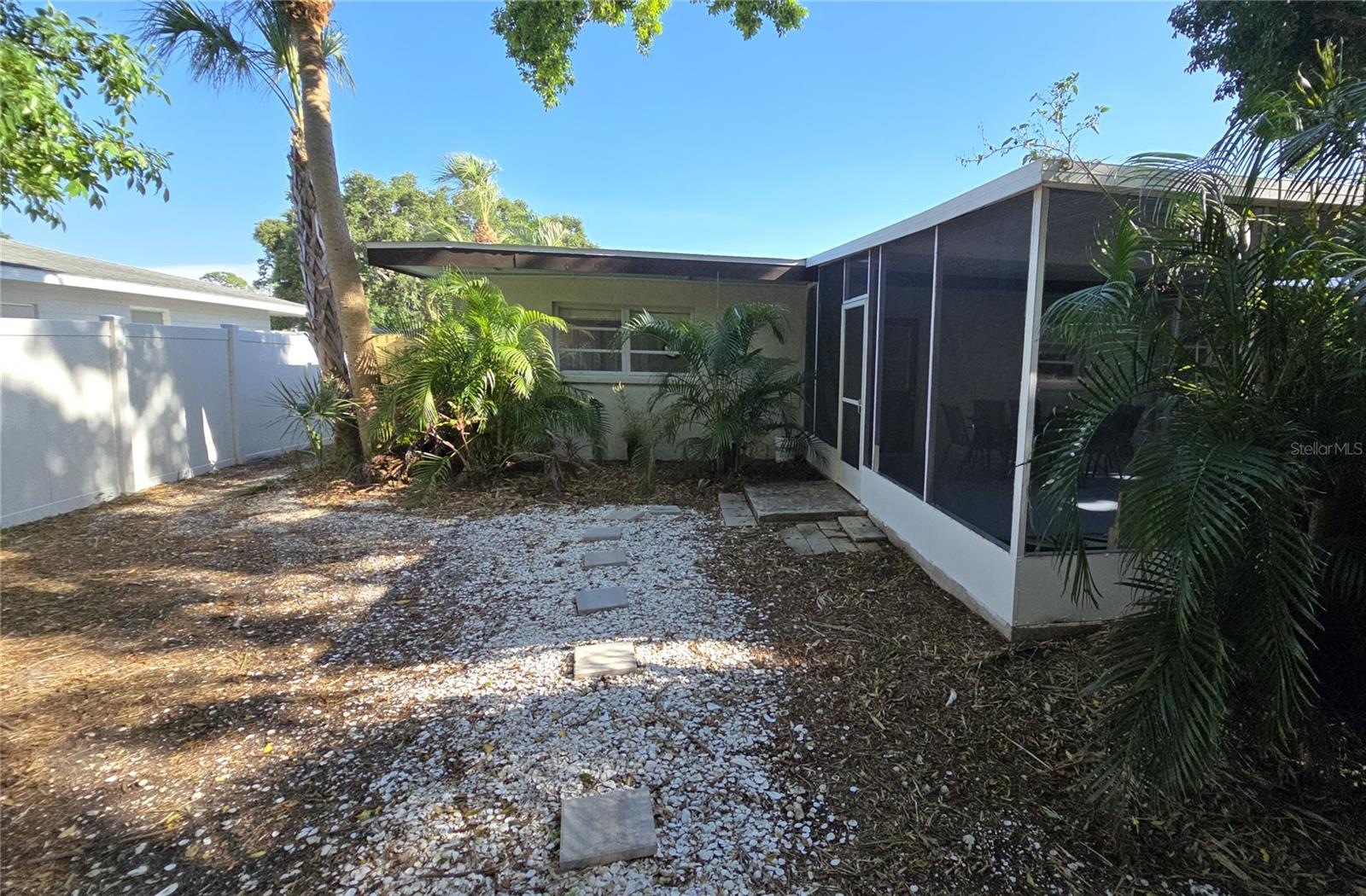 Image 26 of 41 For 2107 Pine Terrace