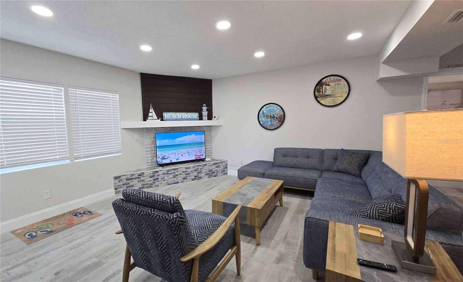 Image 3 of 41 For 2107 Pine Terrace