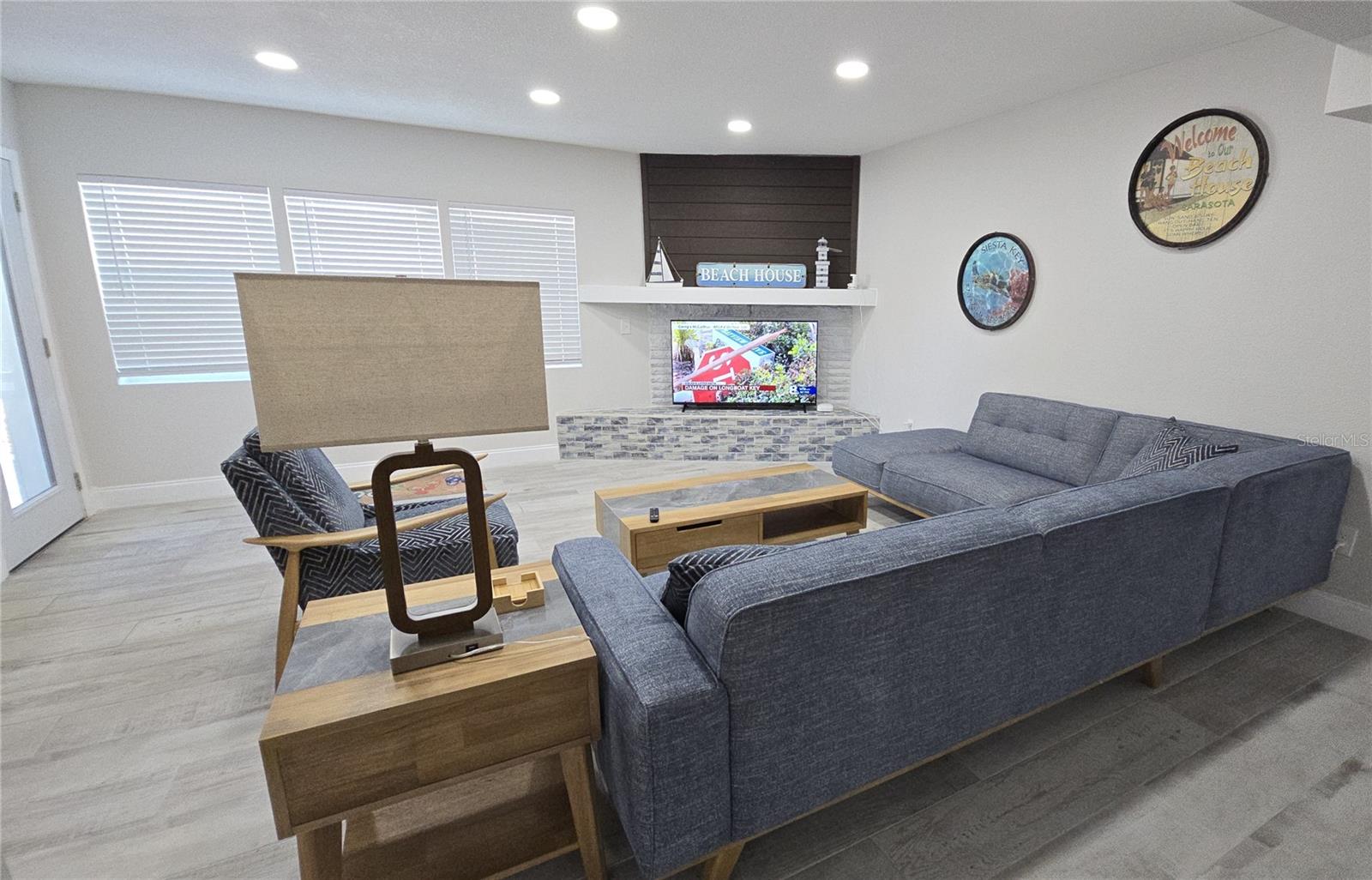 Image 4 of 41 For 2107 Pine Terrace