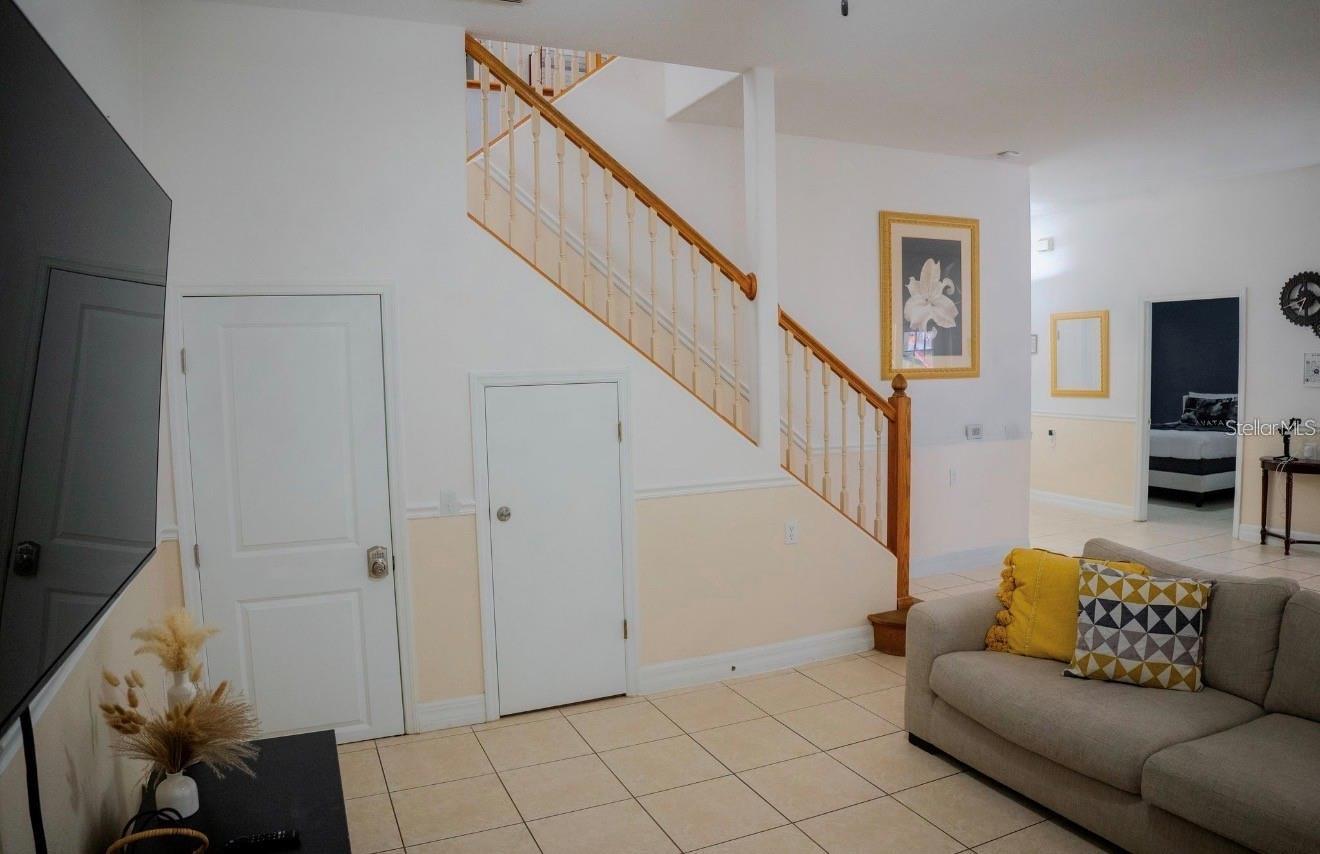 Image 36 of 84 For 416 Vista Loop