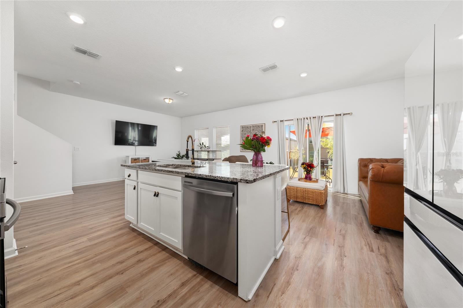 Image 33 of 52 For 2149 Treasure Hill Street