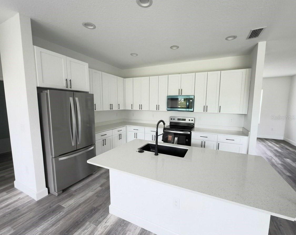 Image 2 of 8 For 14683 Ingraham Boulevard