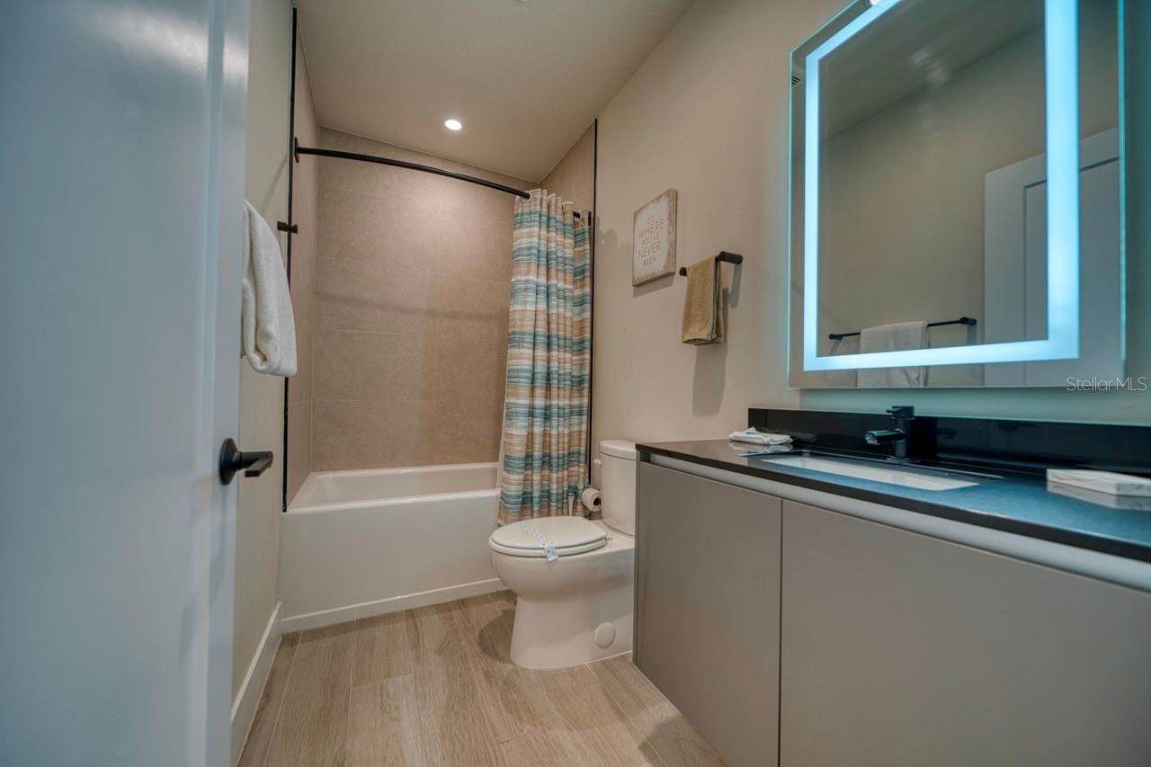 Image 32 of 52 For 17352 Blessing Drive