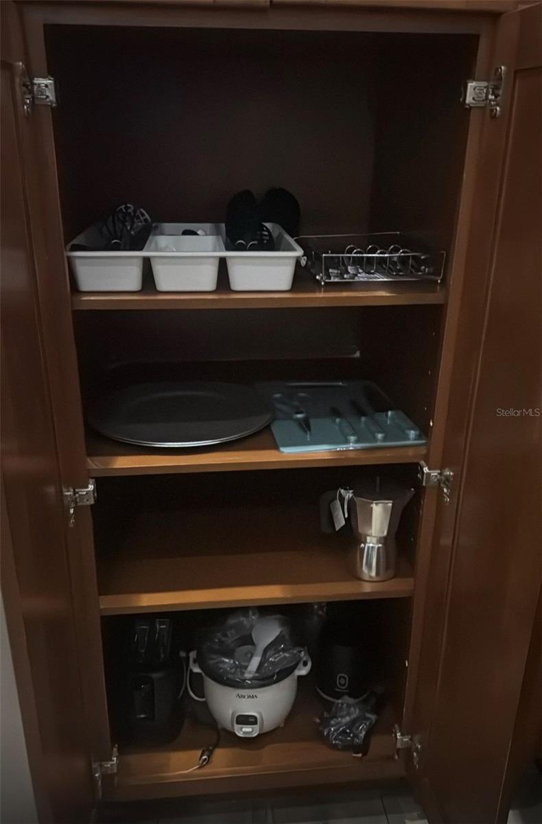 Image 6 of 20 For 2302 Rochelle Avenue 1