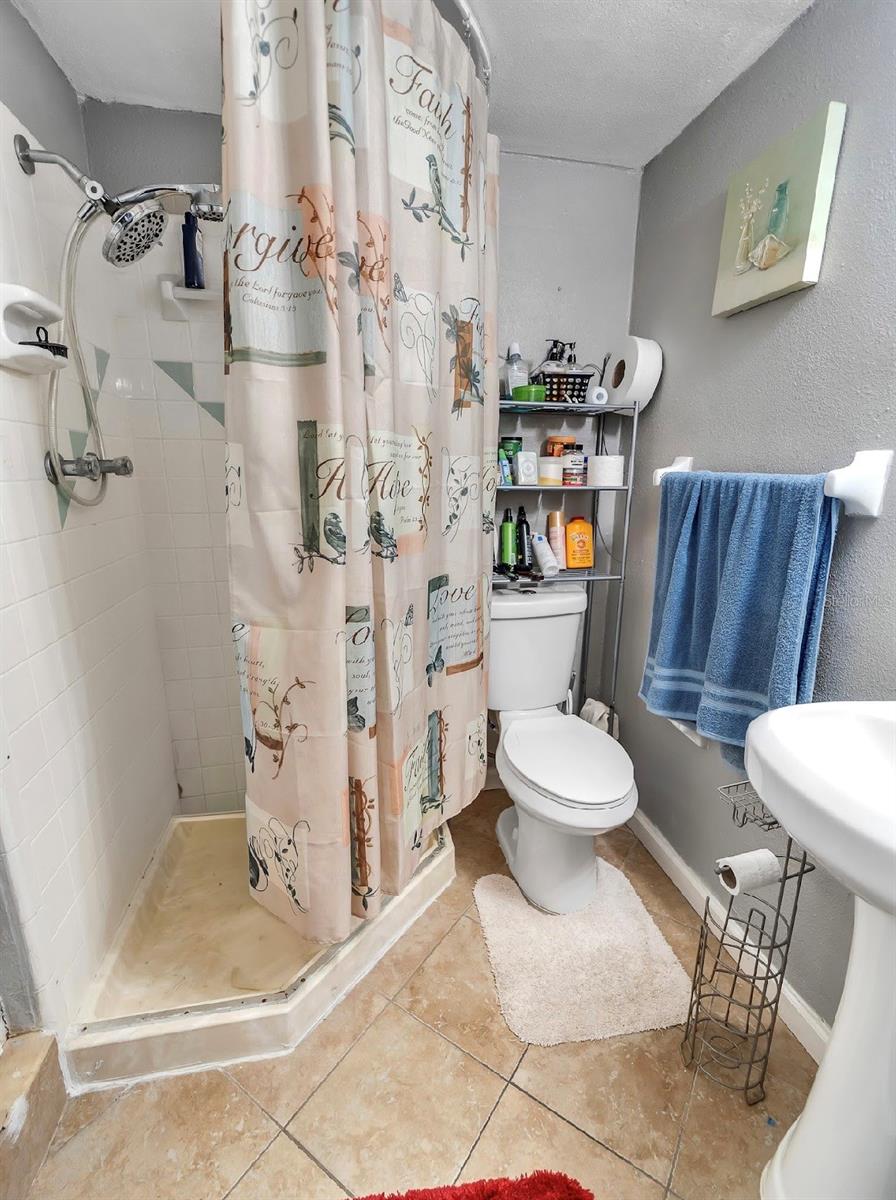 Image 22 of 25 For 5516 Sedgefield Street