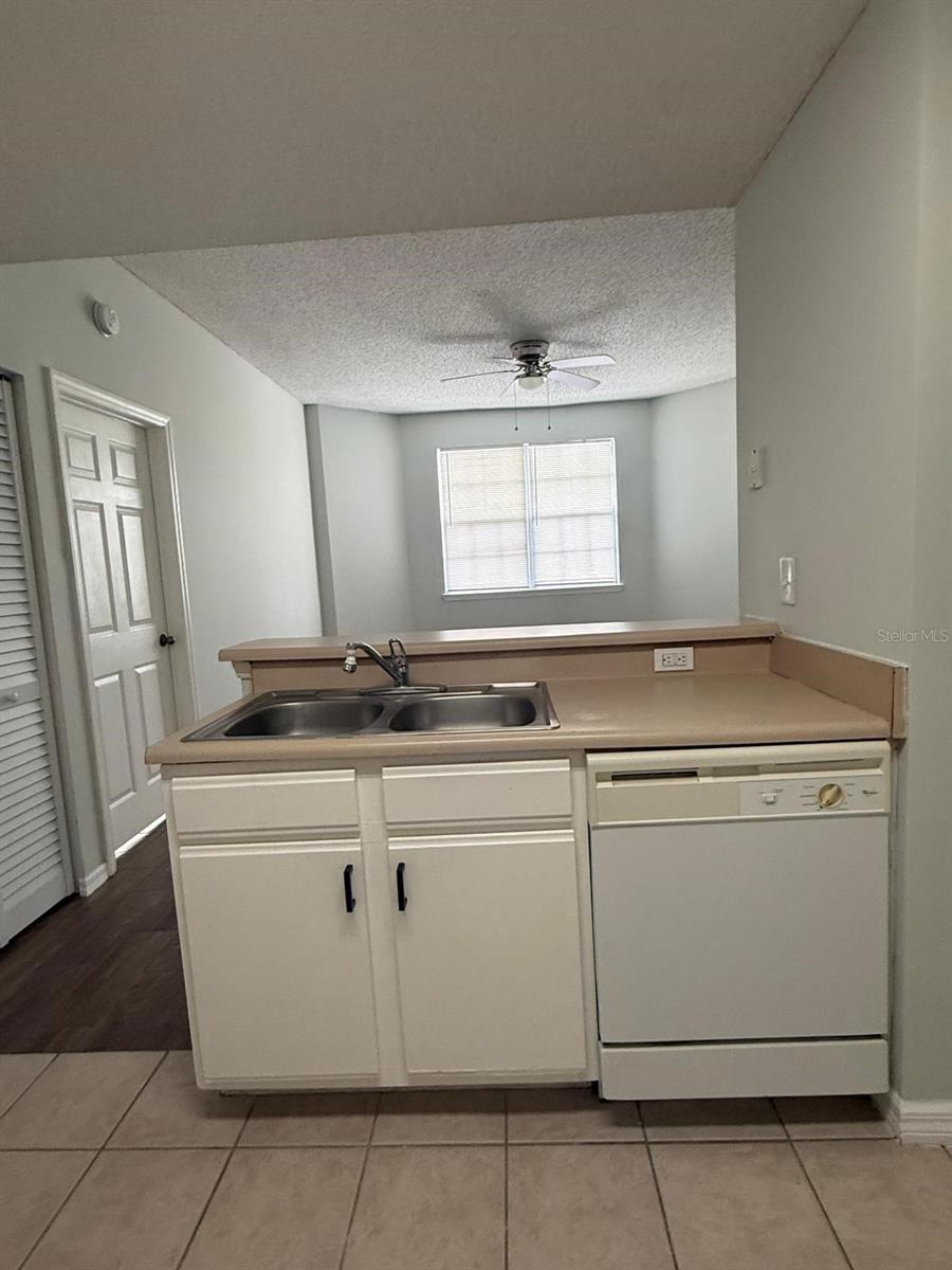 Image 9 of 19 For 10831 Windsor Walk Drive 311