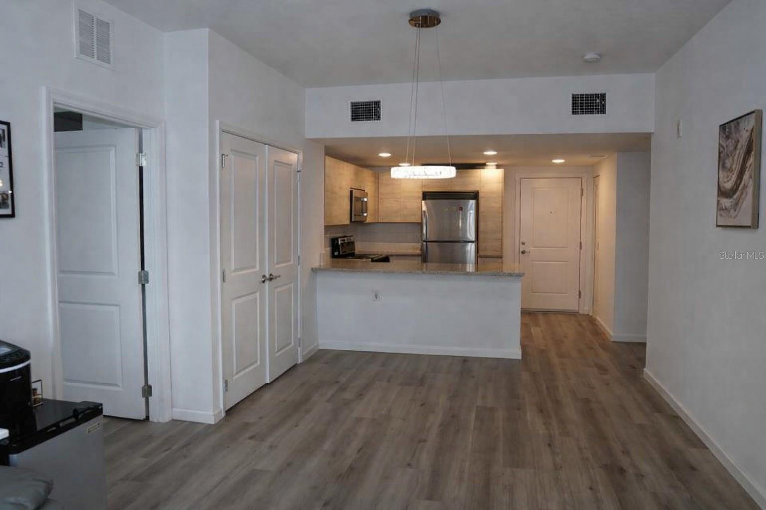 Image 5 of 16 For 1210 Southstation Place 303