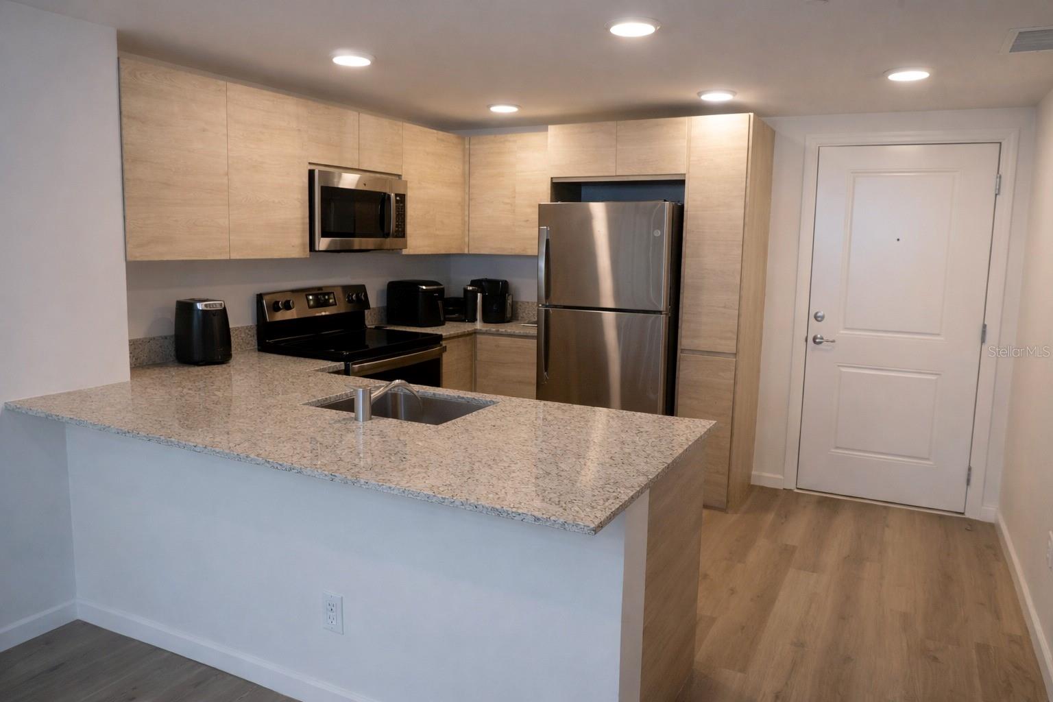 Image 6 of 16 For 1210 Southstation Place 303