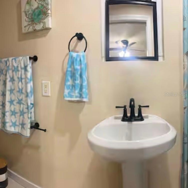 Image 7 of 7 For 870 Mccall Road 4