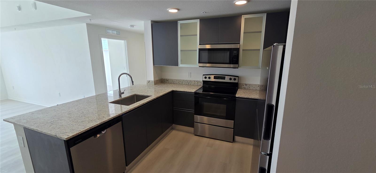 Image 6 of 28 For 5579 Millenia Park Blvd # 124  124