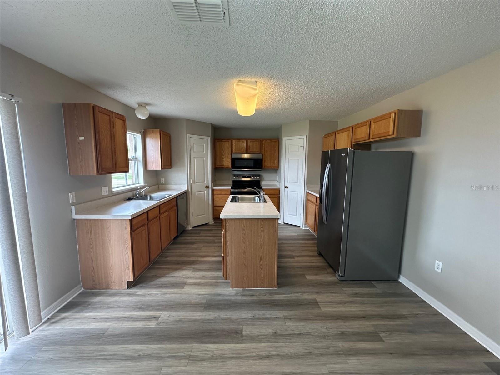 Image 5 of 26 For 1761 Pompano Drive