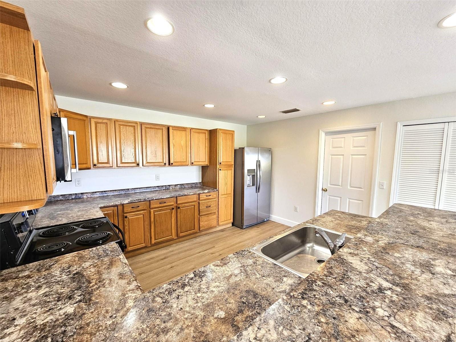 Image 10 of 18 For 9458 Anita Avenue A