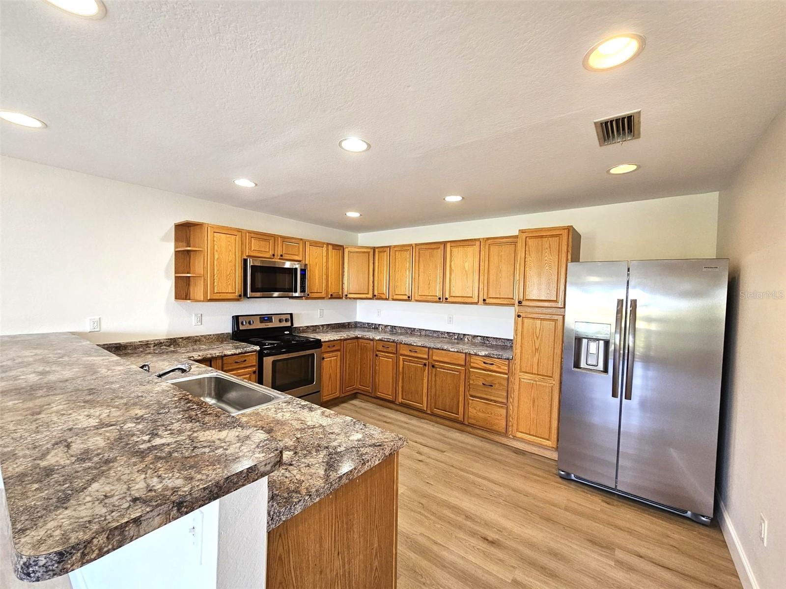 Image 7 of 18 For 9458 Anita Avenue A