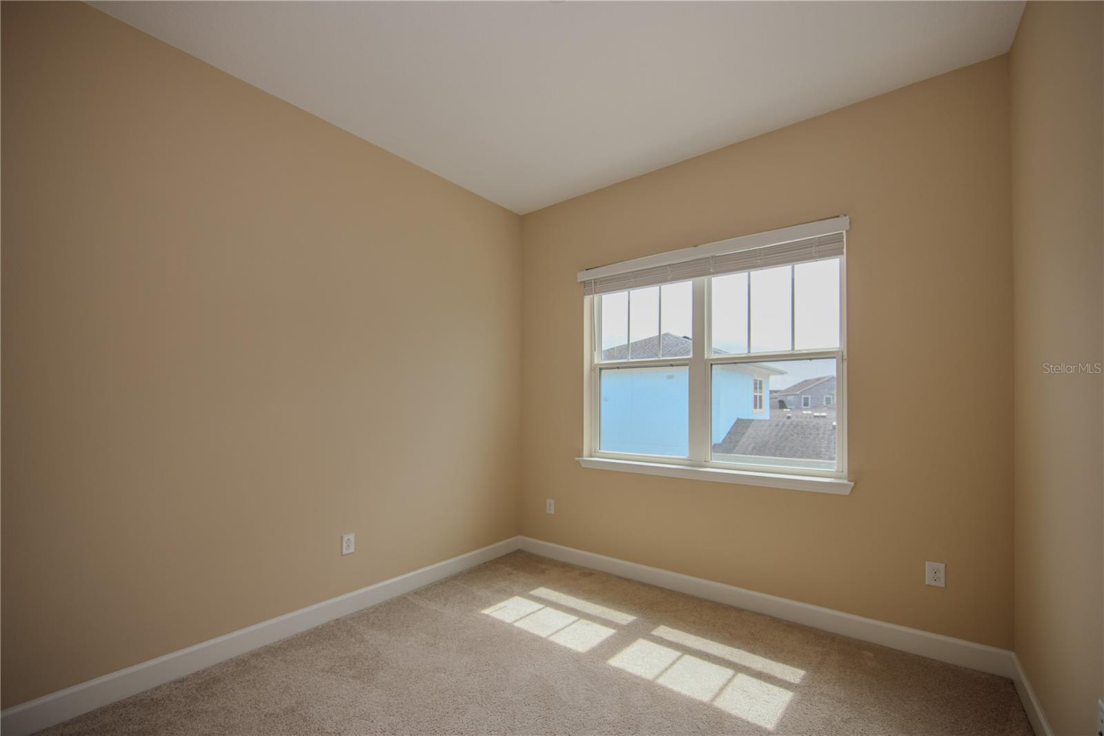 Image 16 of 21 For 13783 Benavente Avenue