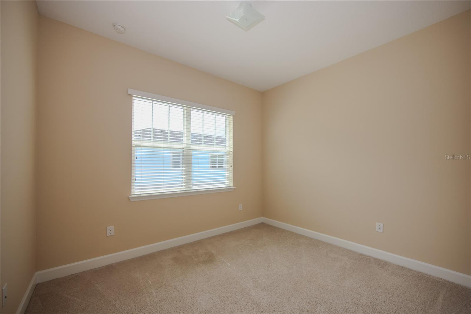 Image 17 of 21 For 13783 Benavente Avenue