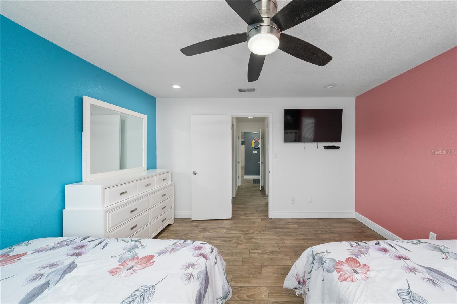 Image 17 of 37 For 3254 Moccasin Drive