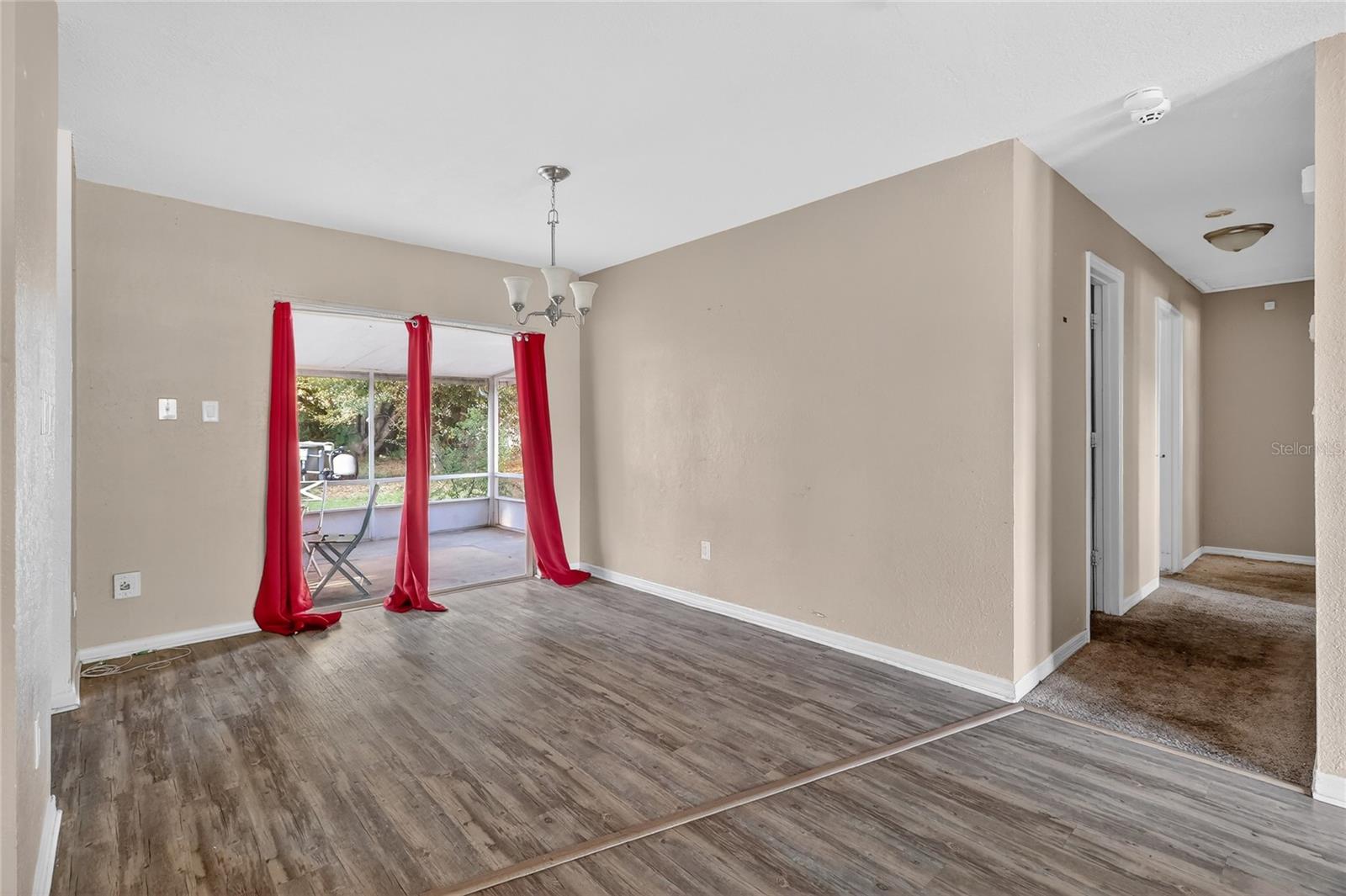 Image 12 of 48 For 2715 Elmhurst Circle