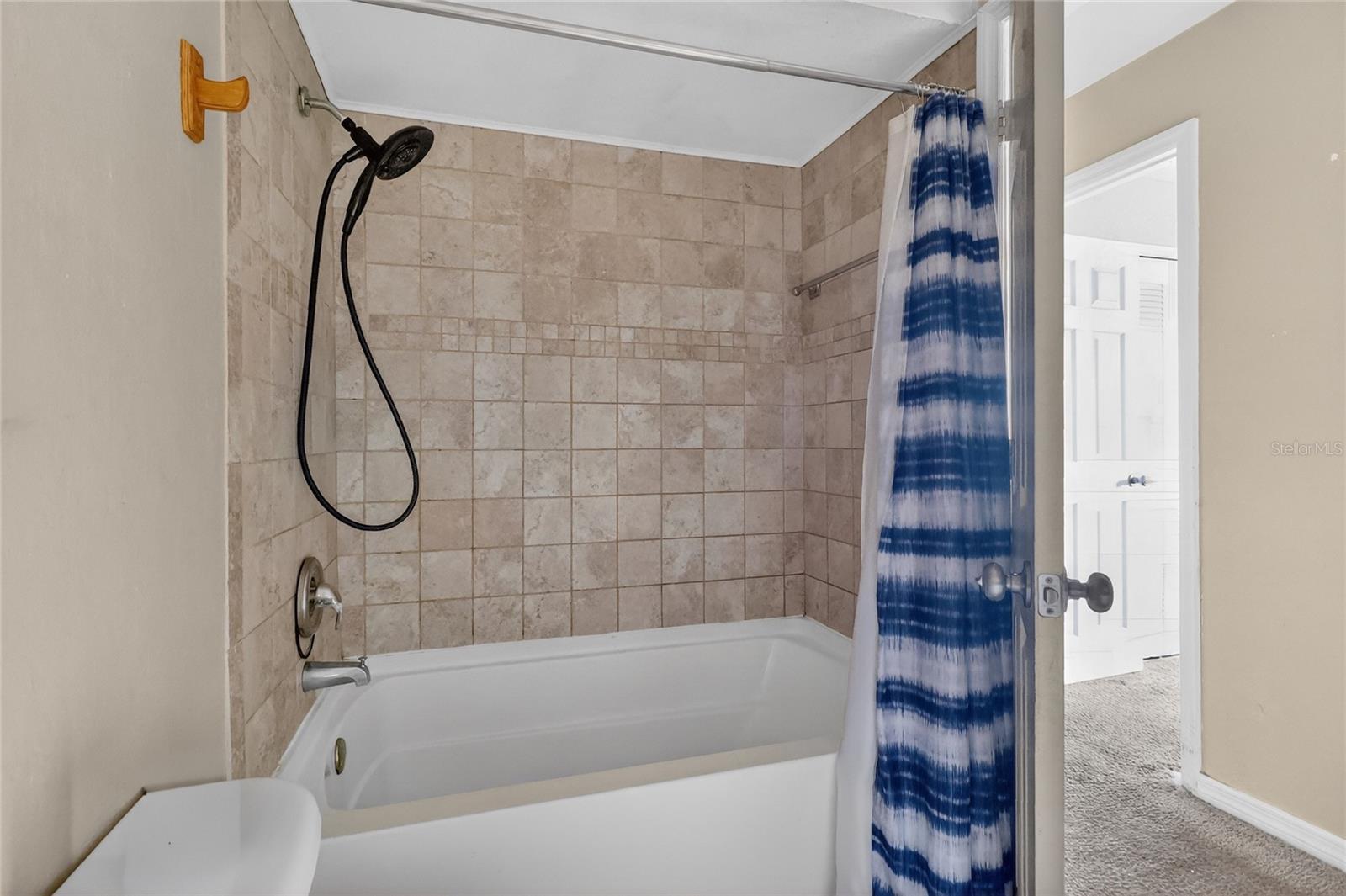 Image 24 of 48 For 2715 Elmhurst Circle