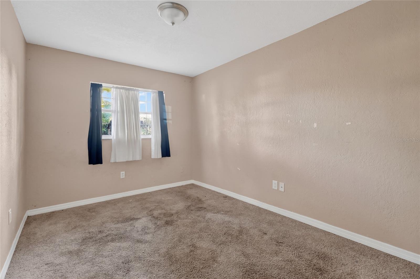 Image 25 of 48 For 2715 Elmhurst Circle