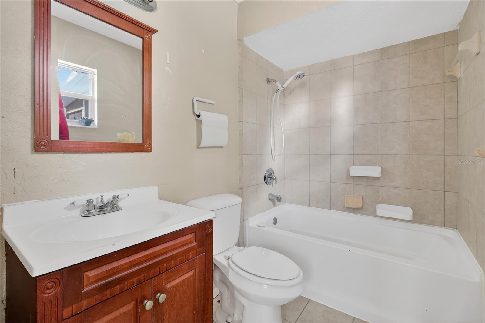 Image 32 of 48 For 2715 Elmhurst Circle