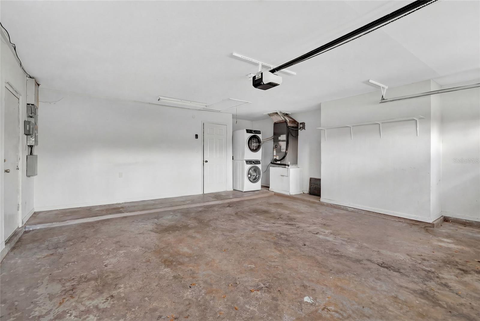 Image 34 of 48 For 2715 Elmhurst Circle