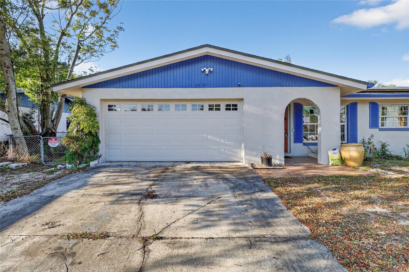 Image 4 of 48 For 2715 Elmhurst Circle