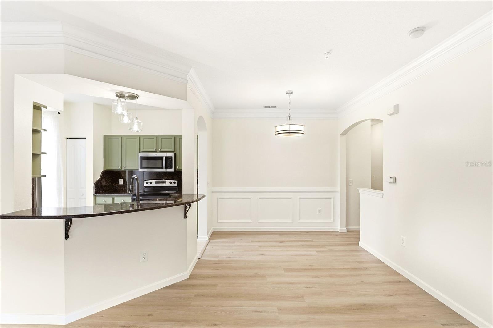 Image 10 of 41 For 6010 Newport Lane 103