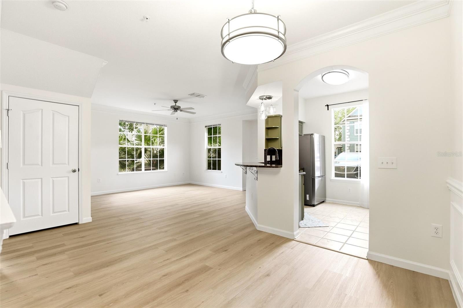 Image 11 of 41 For 6010 Newport Lane 103