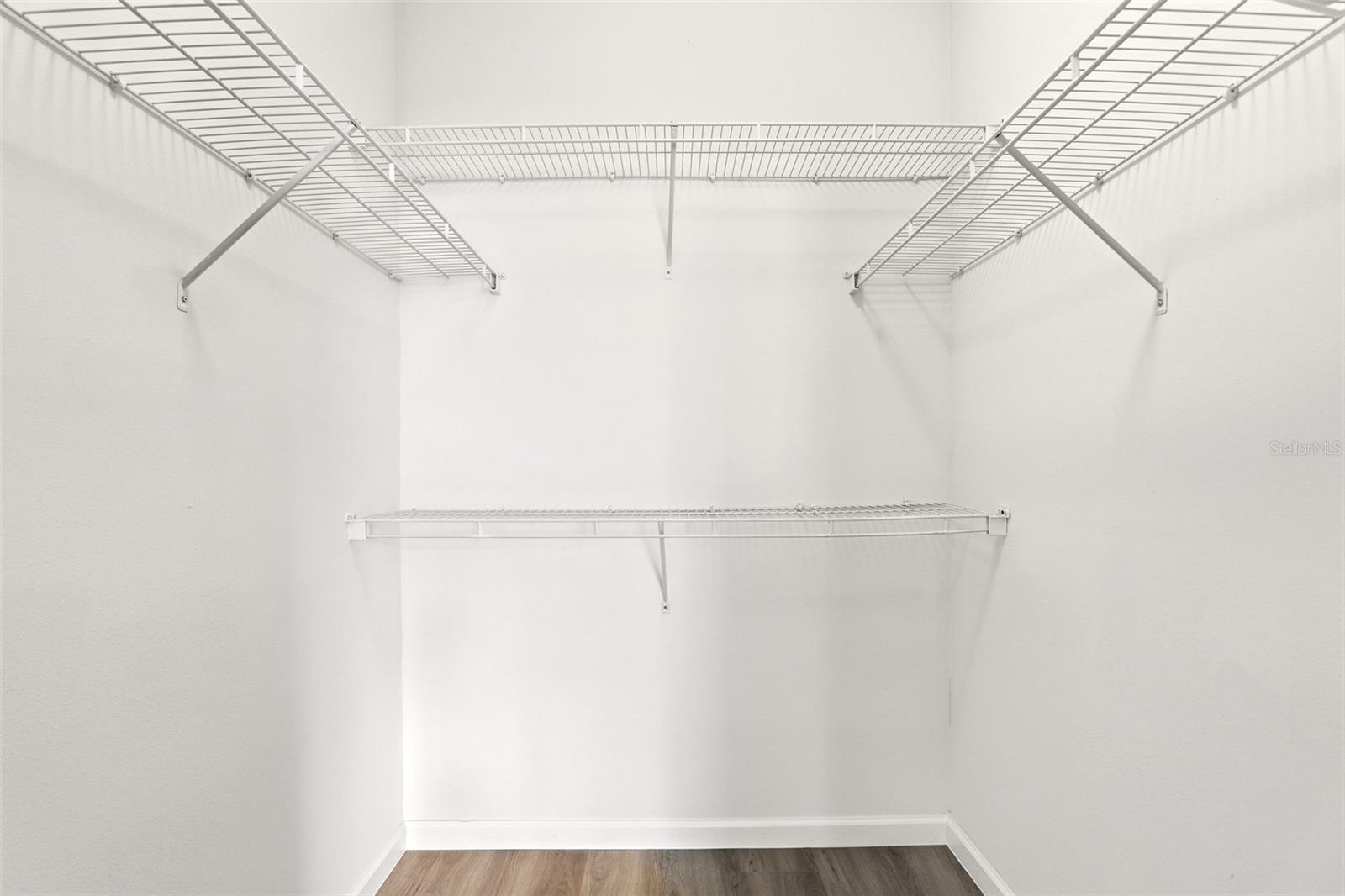 Image 21 of 41 For 6010 Newport Lane 103