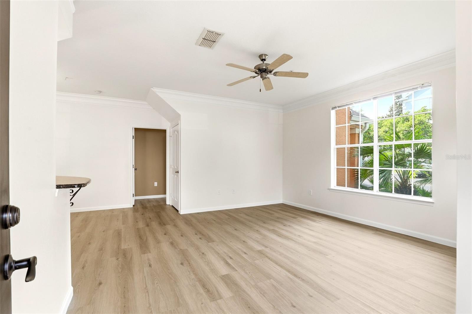 Image 6 of 41 For 6010 Newport Lane 103