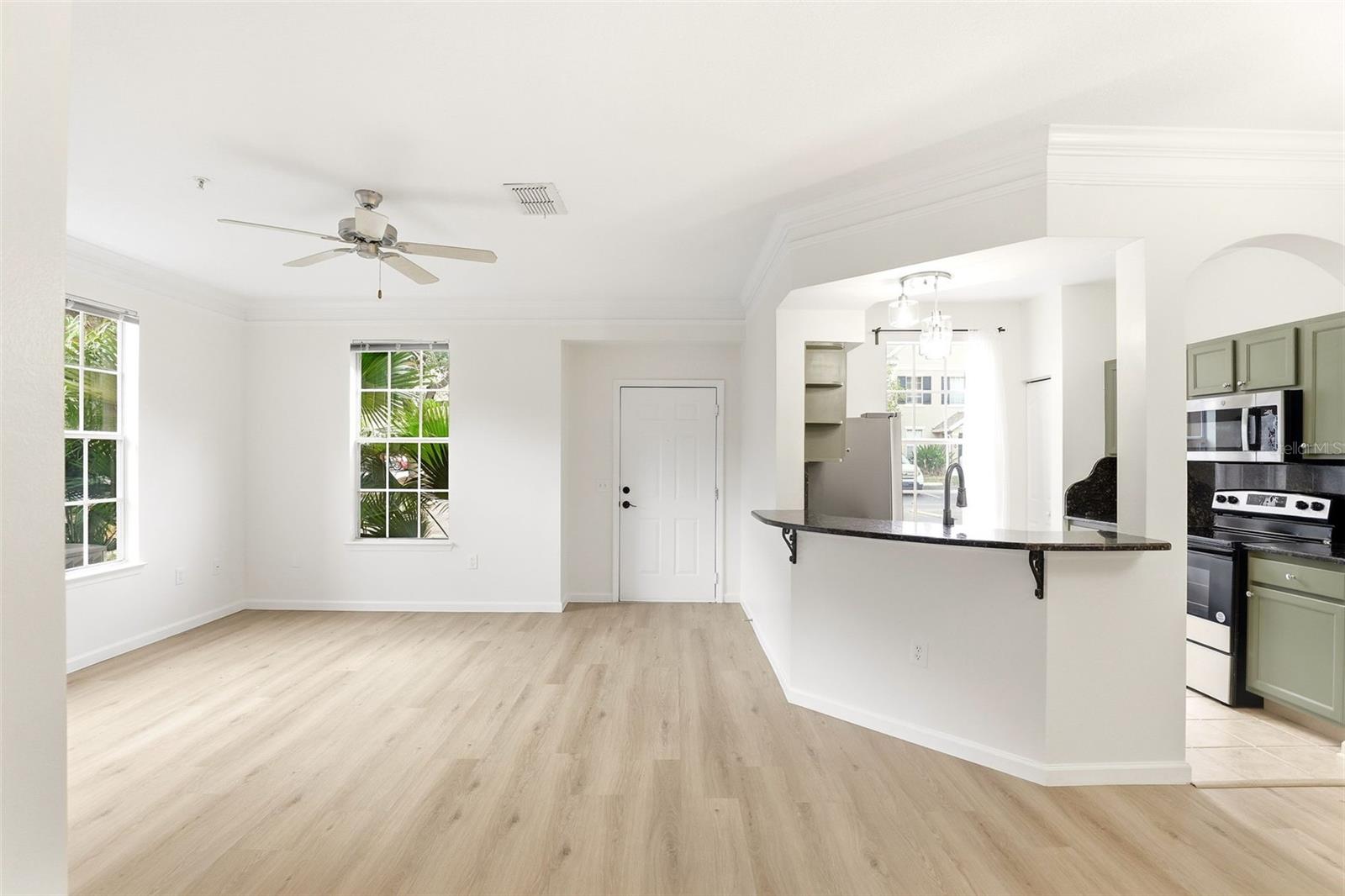 Image 8 of 41 For 6010 Newport Lane 103