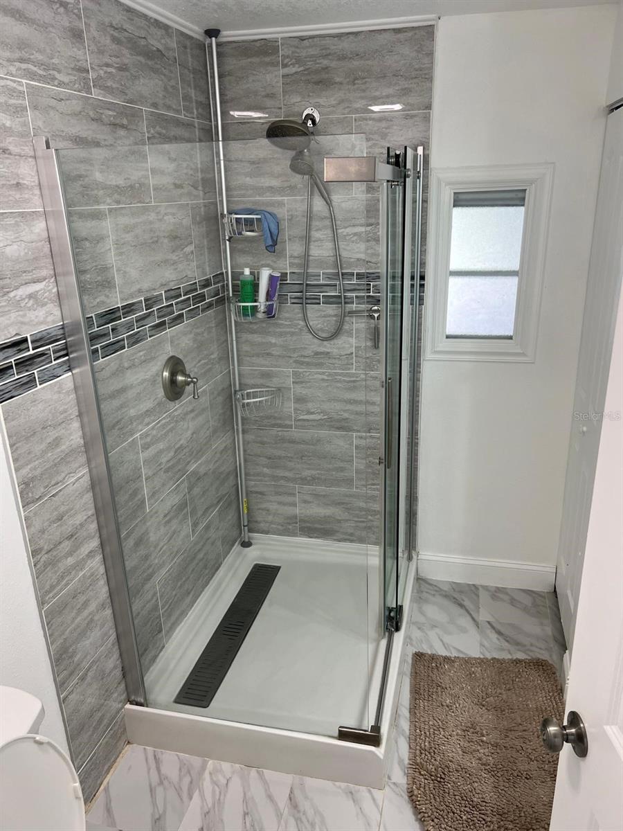 Image 25 of 36 For 1756 Tanglewood Drive