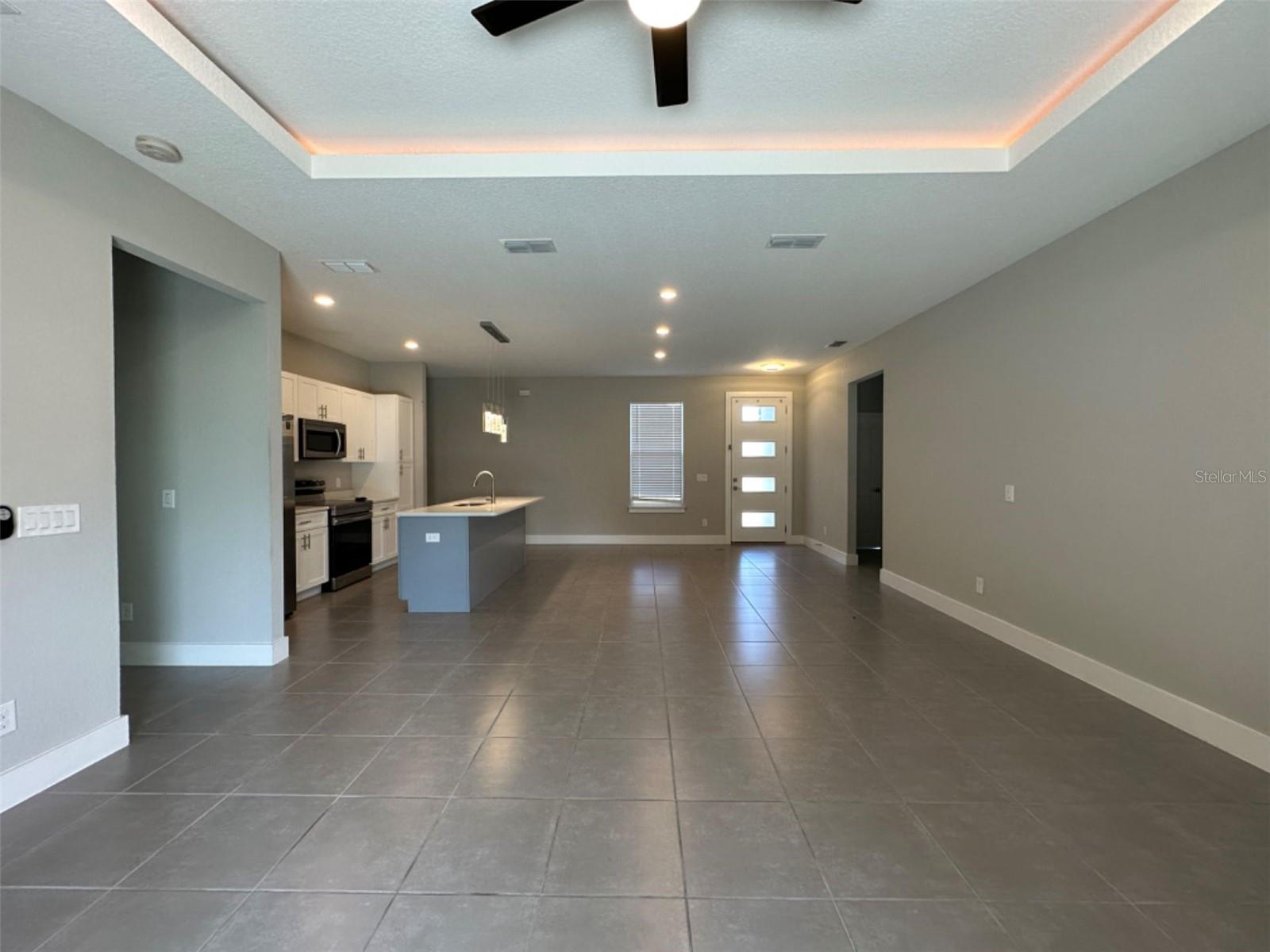 Image 3 of 14 For 207 Begonia Lane