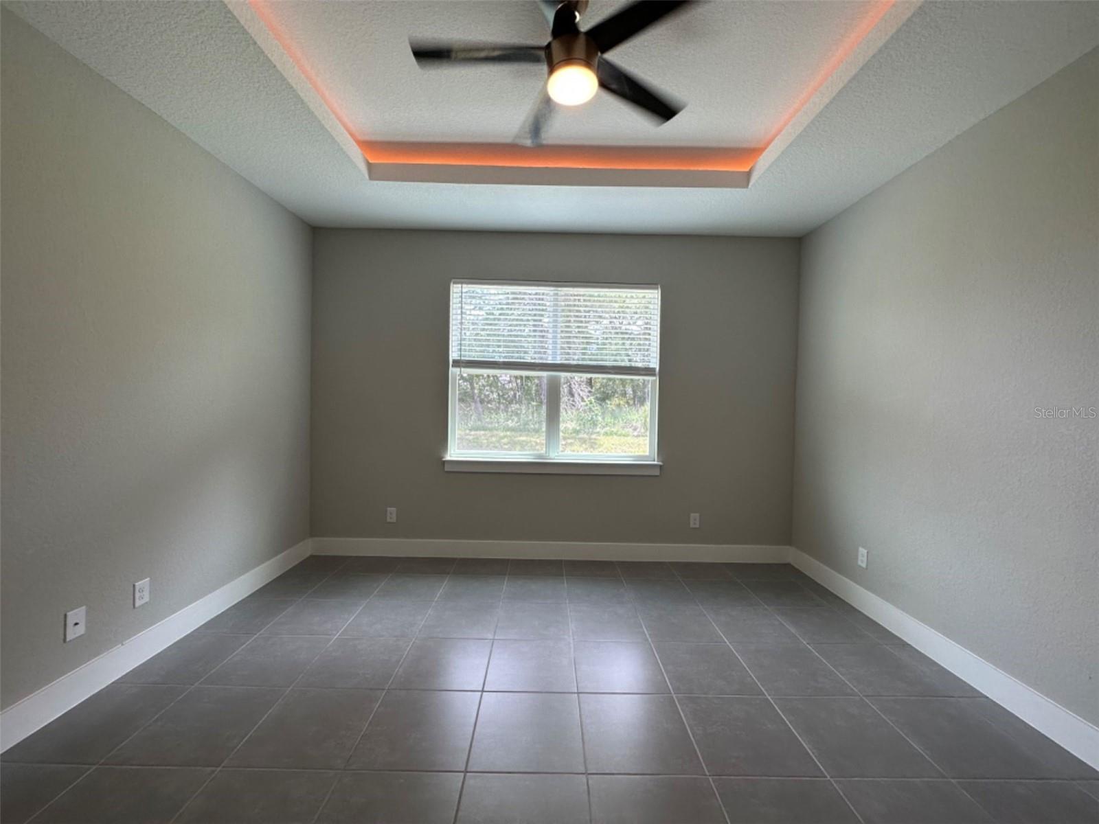Image 5 of 14 For 207 Begonia Lane