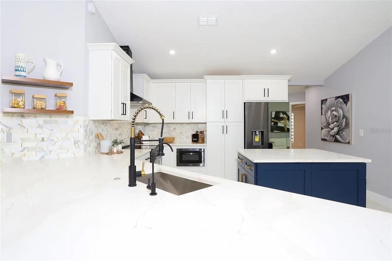 Image 11 of 44 For 2913 Eagle Lake Drive