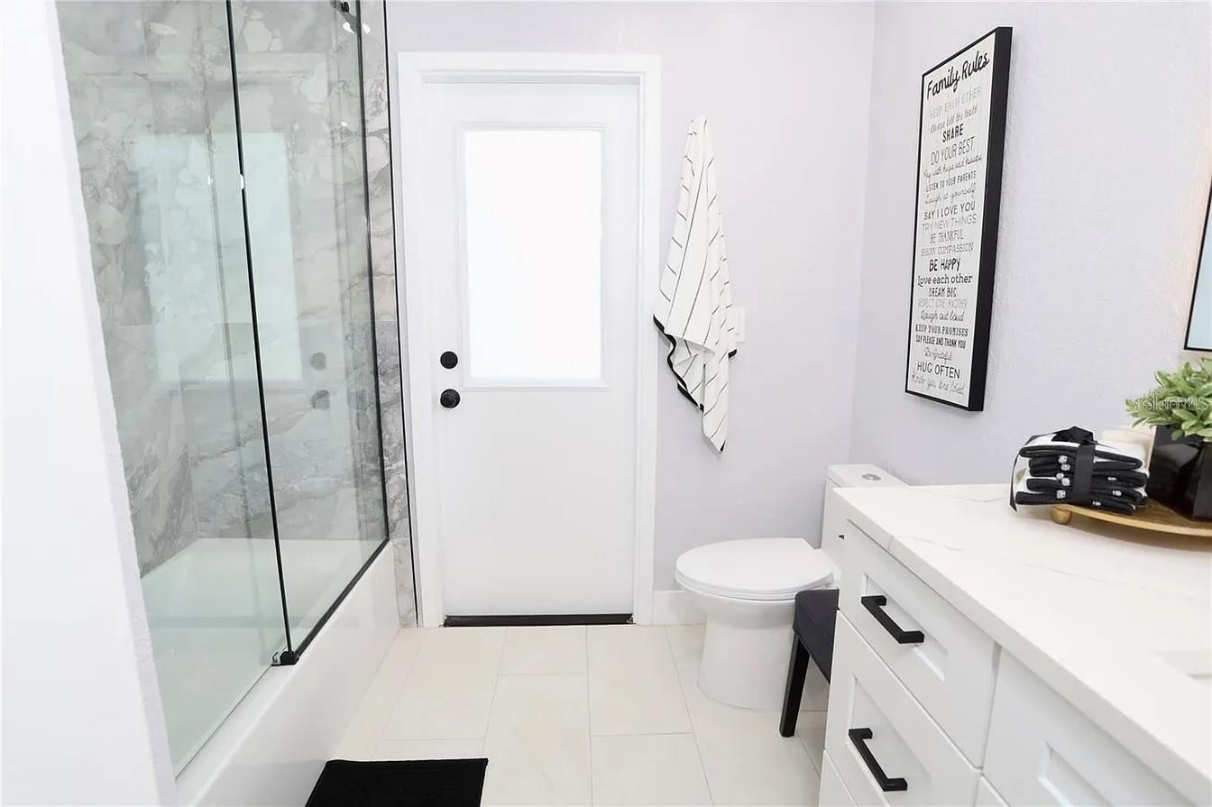 Image 16 of 44 For 2913 Eagle Lake Drive