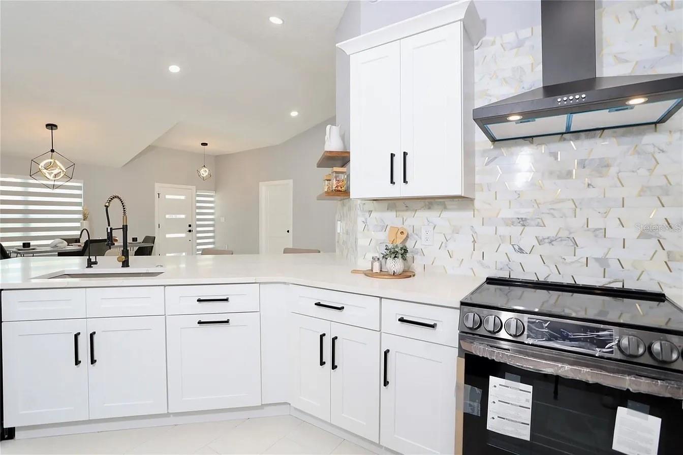 Image 25 of 44 For 2913 Eagle Lake Drive