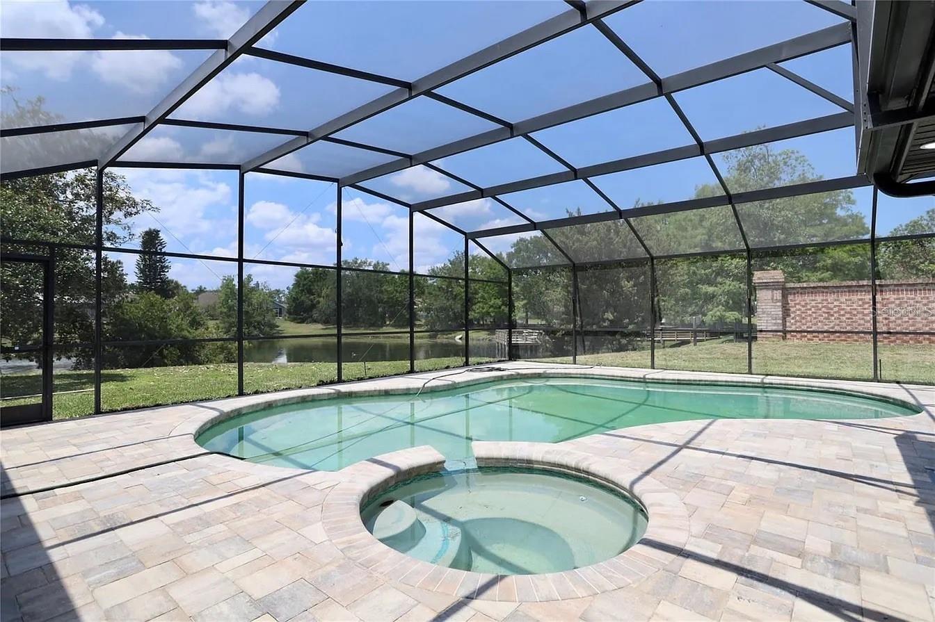 Image 38 of 44 For 2913 Eagle Lake Drive