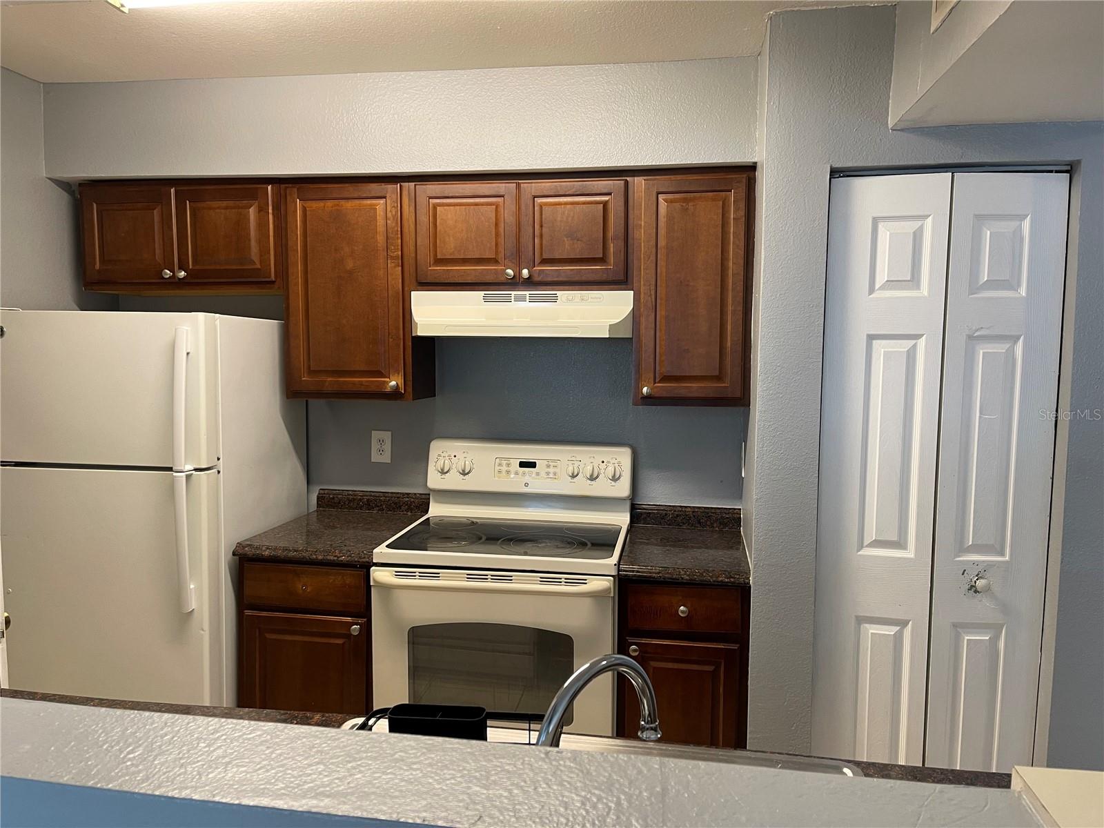 Image 4 of 10 For 3004 Parkway Boulevard 103