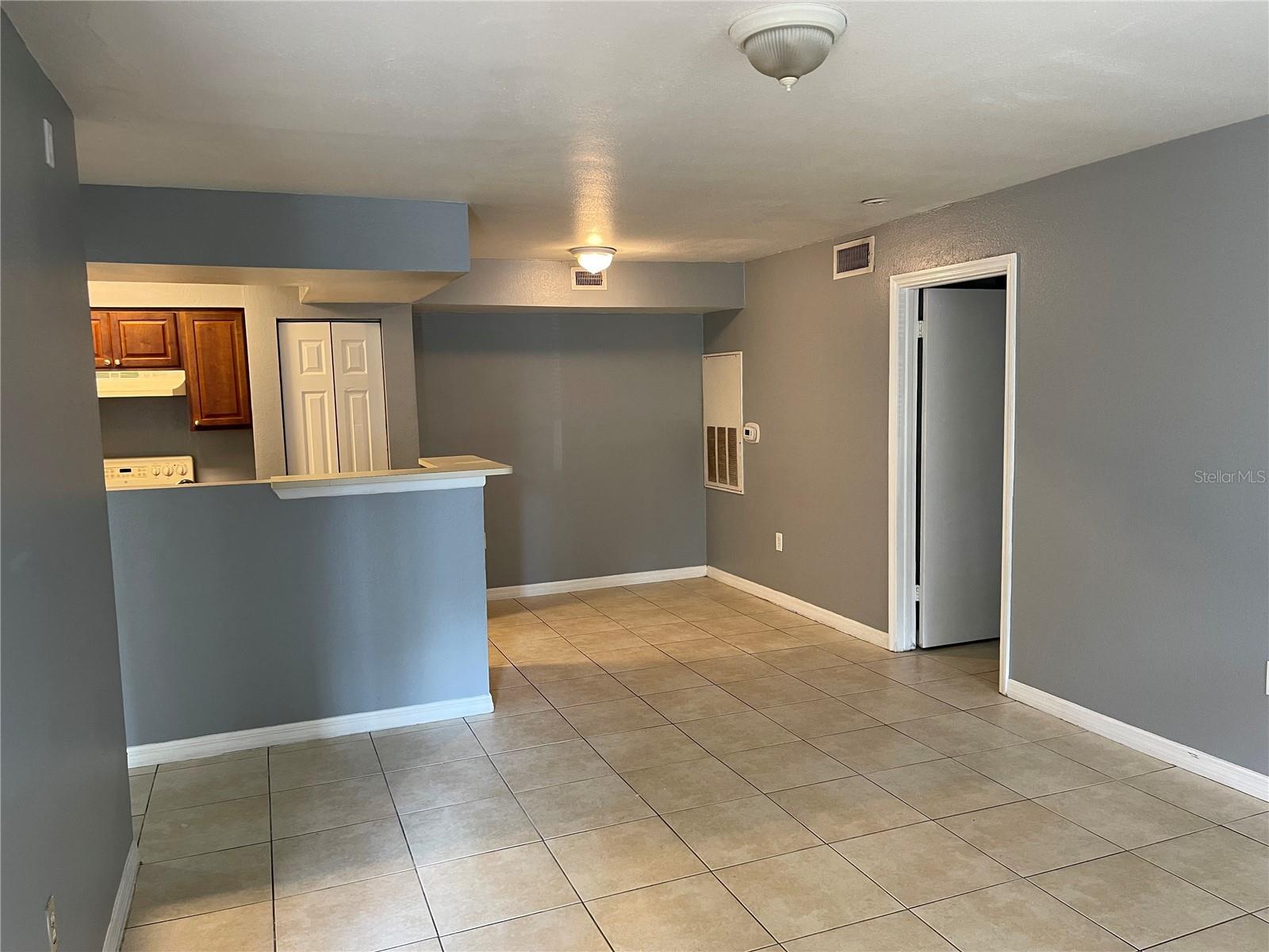 Image 6 of 10 For 3004 Parkway Boulevard 103