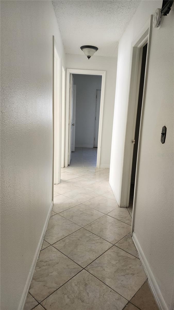 Image 5 of 11 For 5015 Edmee Circle