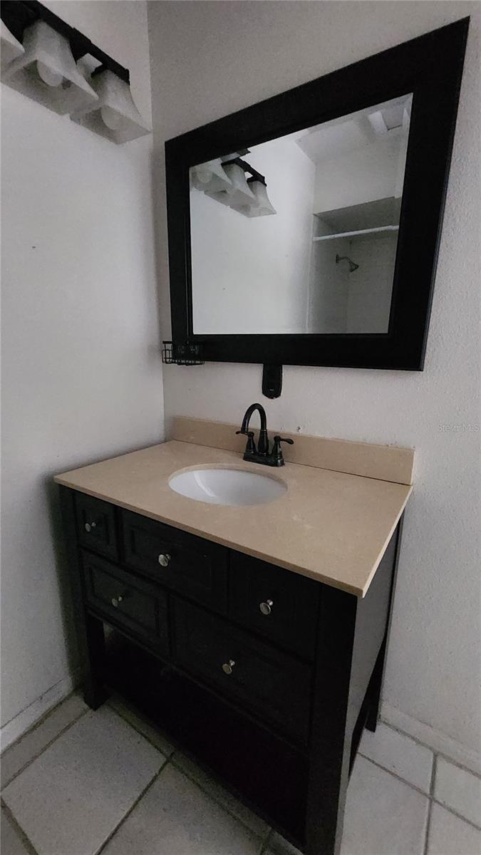 Image 9 of 11 For 5015 Edmee Circle